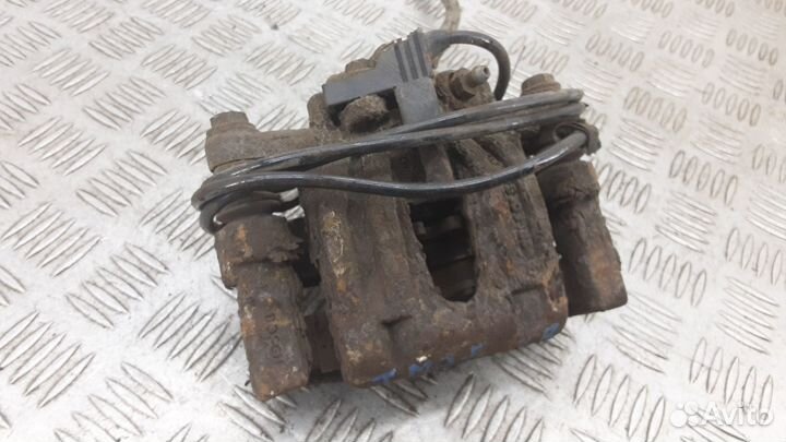 Суппорт задний правый Mercedes-Benz Vito W639 2005