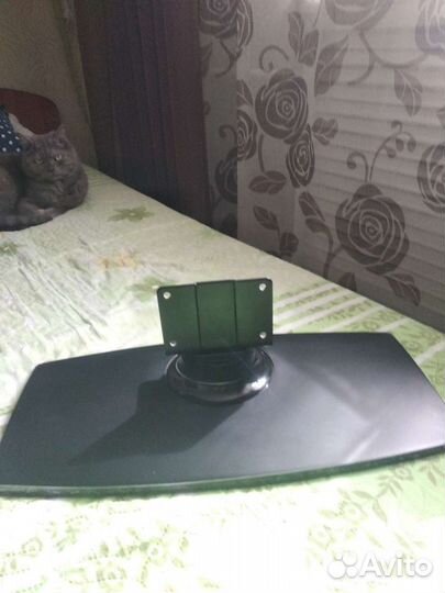 Подставка под телевизор