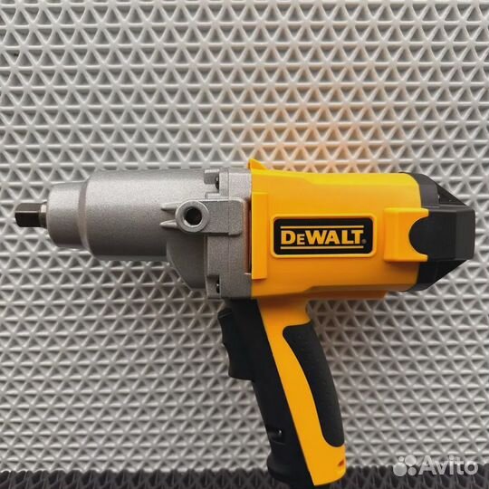 Ударный гайковерт Dewalt DW0918