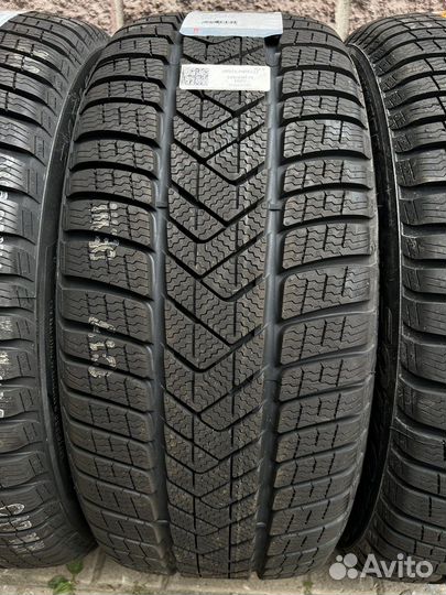 Pirelli Winter Sottozero 3 245/45 R19 102V
