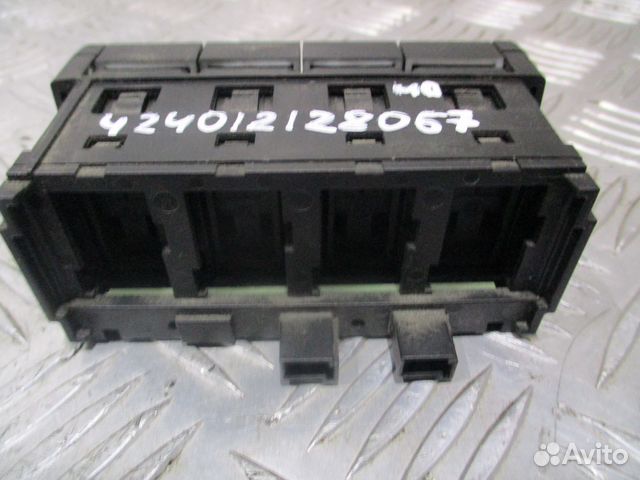 Блок кнопок Mercedes-Benz A9605400046