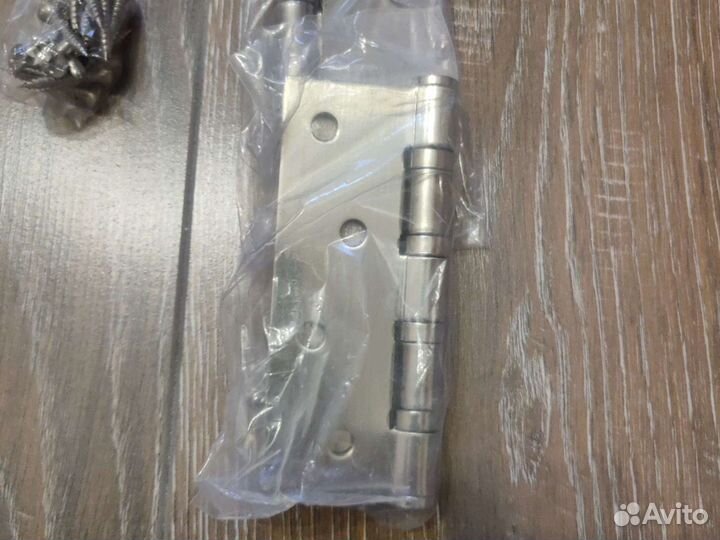 Петли для дверей