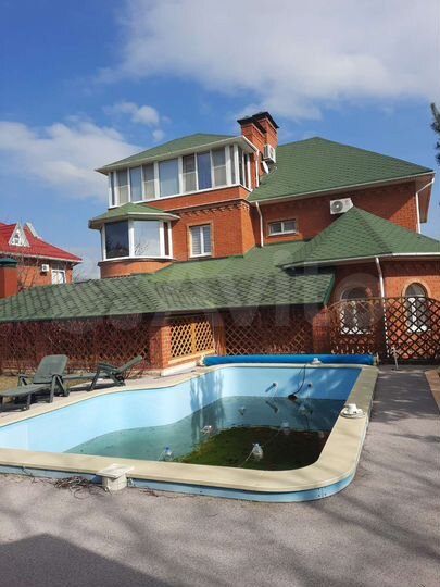 Дом 411 м² на участке 9,3 сот.