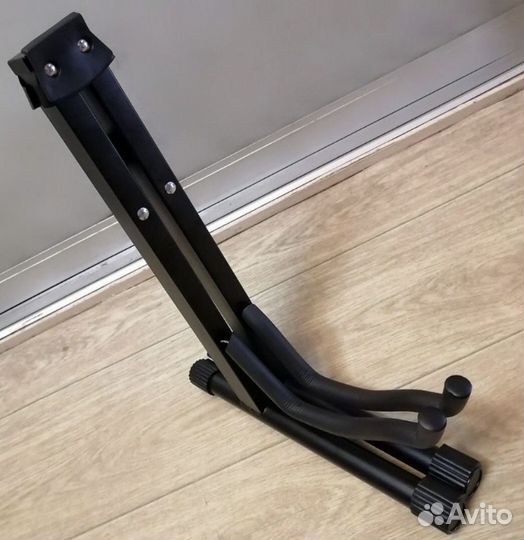 Стойка для гитары Новая