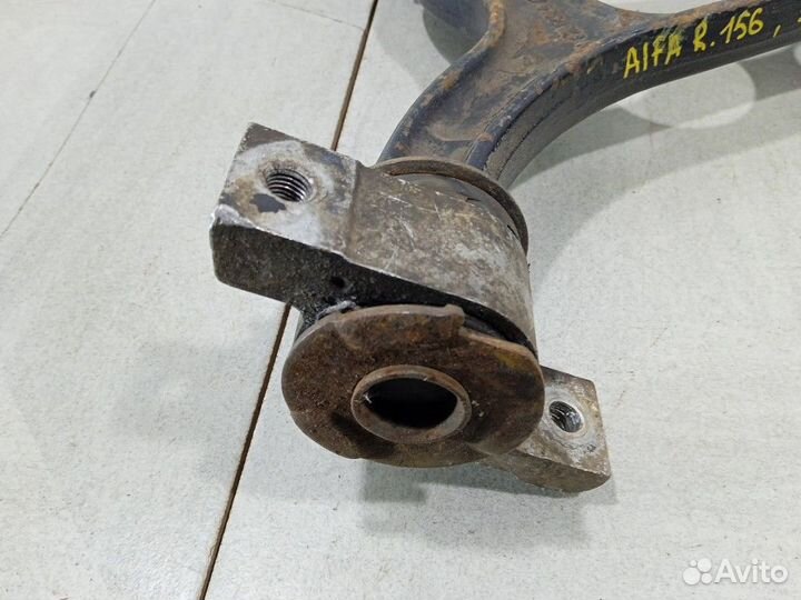 Рычаг передний правый нижний