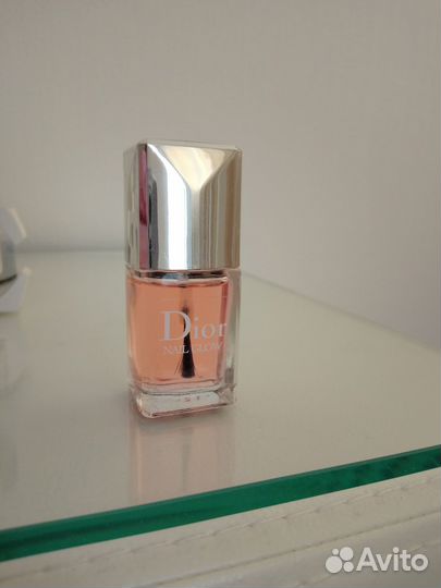 Лак для ногтей Dior