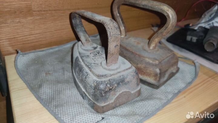 Старинный утюг