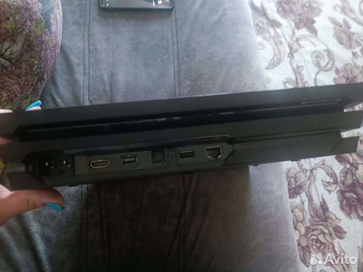 Sony playstation 4 pro 1tb