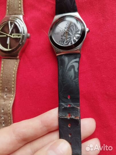 Наручные часы Swatch Irony Black Flower и YGS761