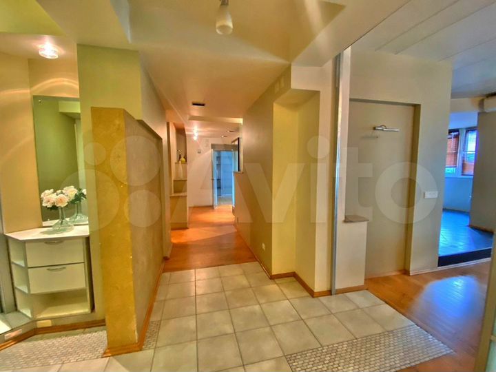 5-к. квартира, 150 м², 6/9 эт.