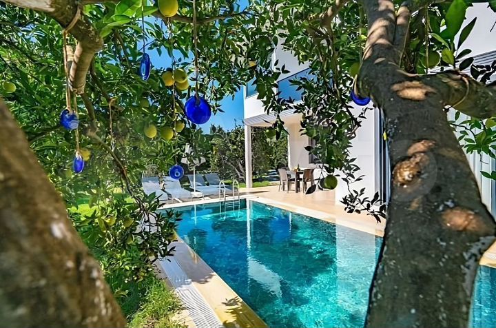 Дом 180 м² на участке 6 сот.