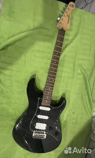 Yamaha pacifica 012