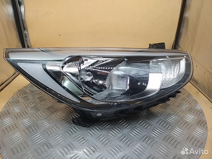 Фара правая Hyundai Accent/Solaris