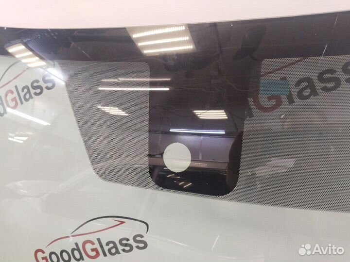 Лобовое стекло nissan T32