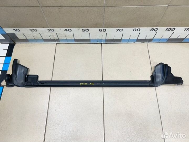 Уплотнитель стекла двери задний правый Bmw 6-Serie