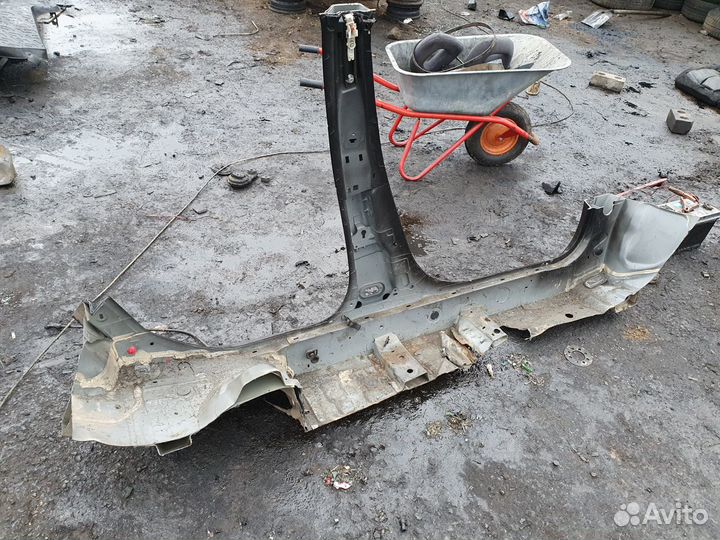 Порог со стойкой левый Renault Megane 3 меган III