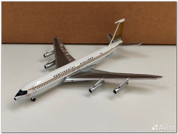 Самолёт Boeing B 707 Continental1/400 Aeroclassics