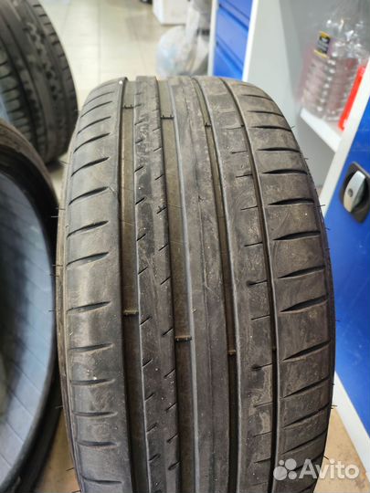 Michelin Pilot Sport 4 225/40 R19 и 255/35 R19 96Y