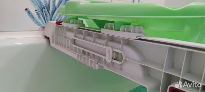 Детская ванночка для купания с подставкой