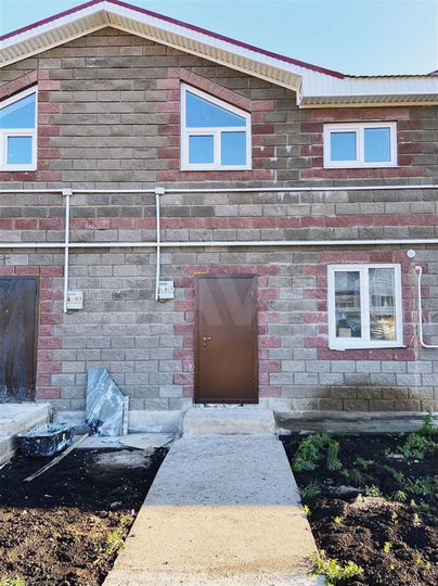 3-к. квартира, 94 м², 1/2 эт.