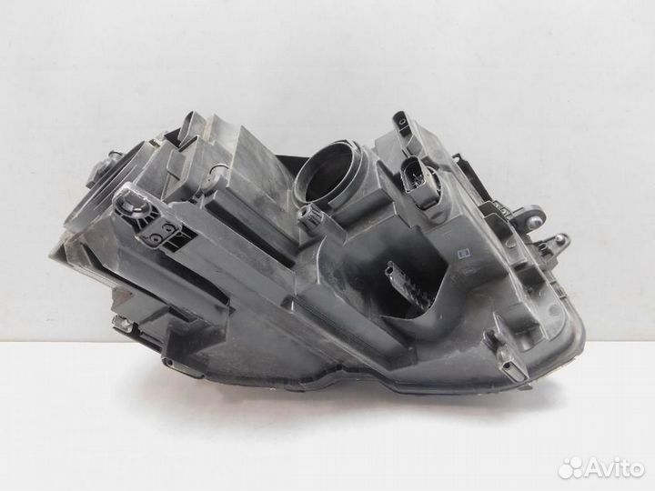 Фара левая Volkswagen Tiguan