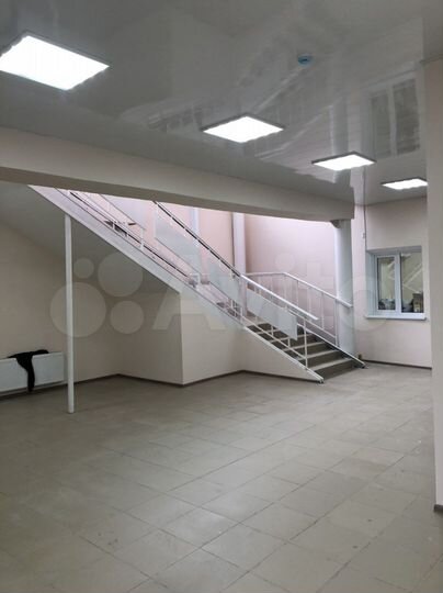 Свободного назначения, 670 м²