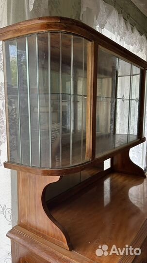 Шкаф сервант старинный