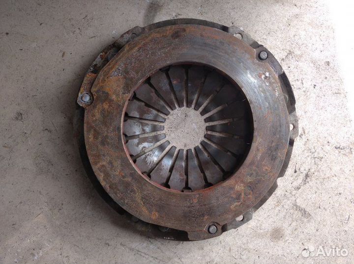Корзина сцепления с диском Opel Zafira В 1.8