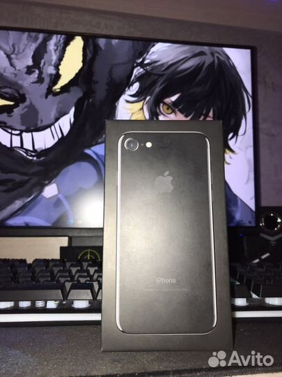 Телефон iPhone 7