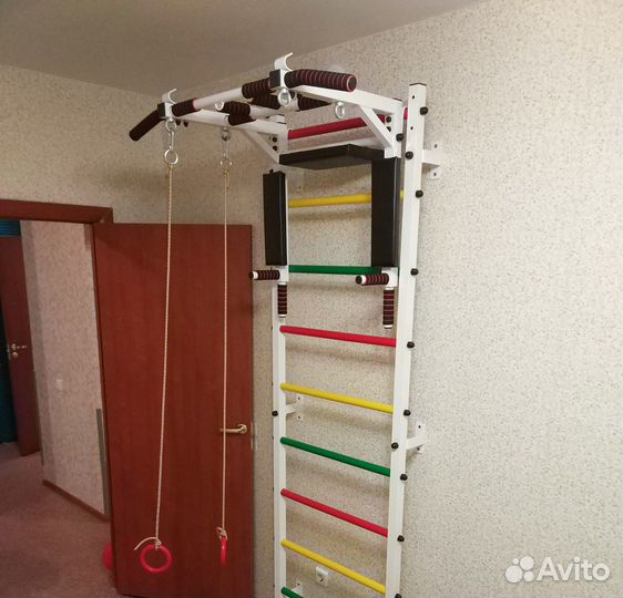 Шведская стенка и турник