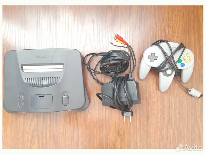 Игровая приставка Nintendo 64