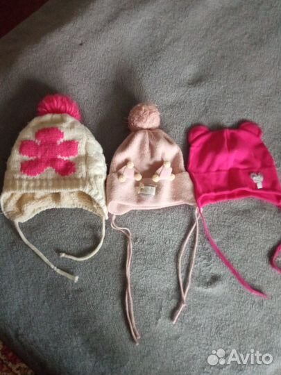 Шапки для девочки 2-4 года 3 штуки