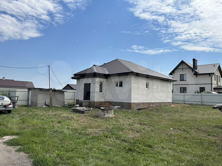 Дом 100 м² на участке 5 сот.