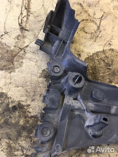 Кронштей заднего бампера Renault Kangoo 2(2258)