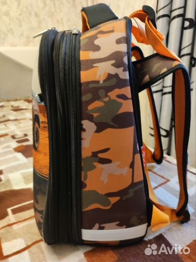 Школьный рюкзак