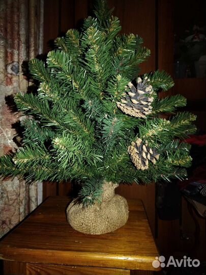 Ёлка с шишками