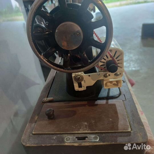 Швейная машинка