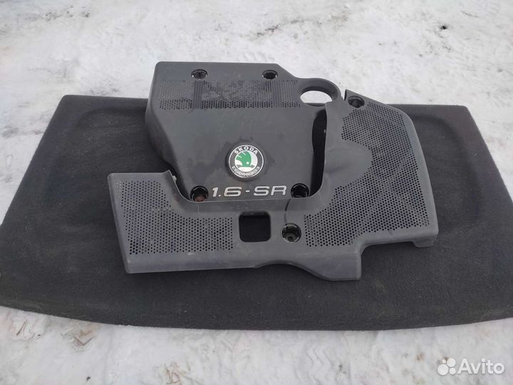 Полка багажника и пласстик на мотор