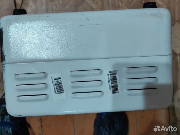 Стабилизатор напряжения руселф