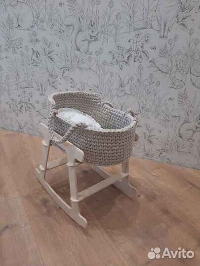 Вязаная люлька-переноска для куклы 30см