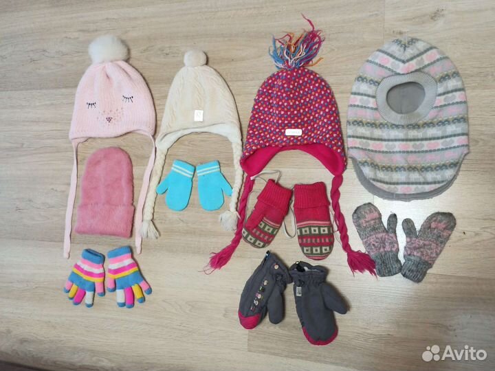 Шапки и варежки зимние и демисезонные