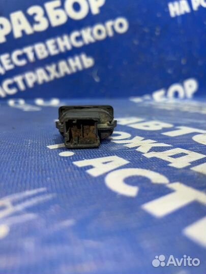 Кнопка стеклоподъемника Ford Focus 1 седан 2003