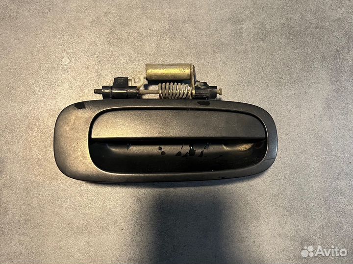 Ручка двери задняя правая toyota corolla e110