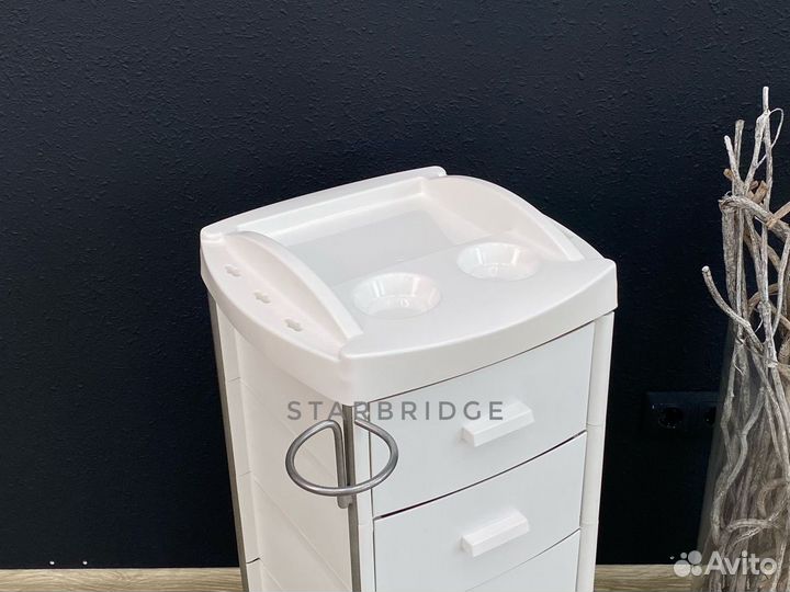 Тележка парикмахерская