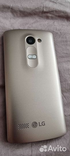 Телефон LG