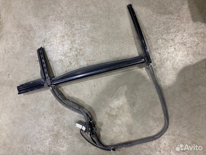 Шторка двери боковой задняя правая Mercedes-Benz