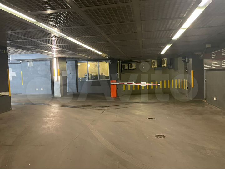 Машиноместо, 15 м²