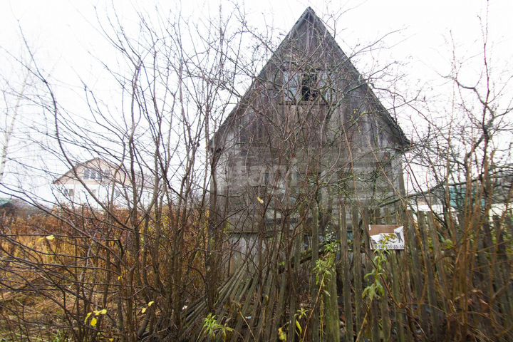 Дача 20 м² на участке 4 сот.