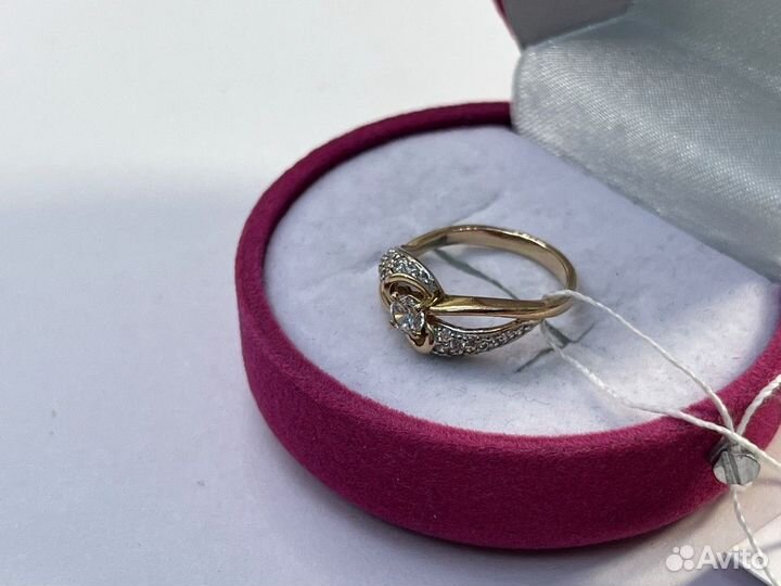 Кольцо с камнями золотое
