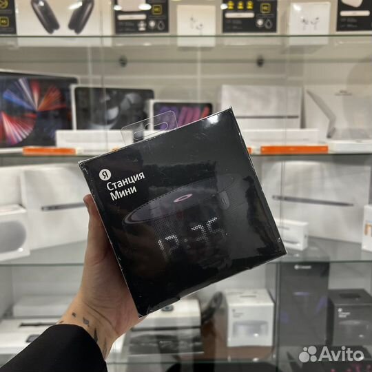 Яндекс станция мини с часами